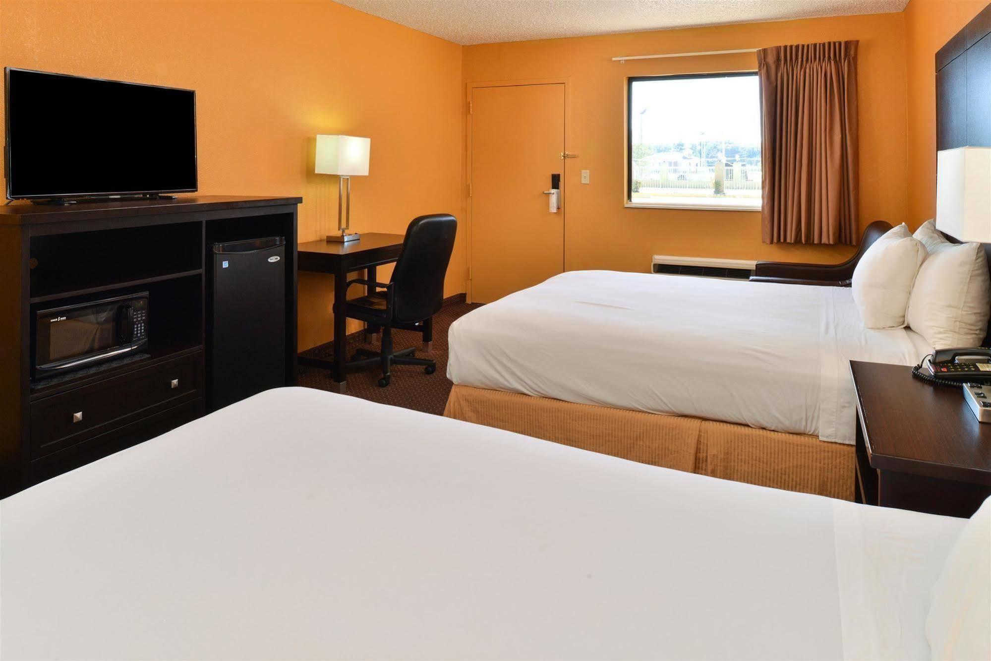 Americas Best Value Inn Byram Exterior foto